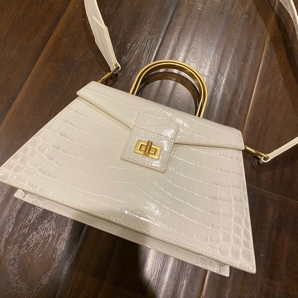 98%NEW APEDE 1.9 shoulder bag